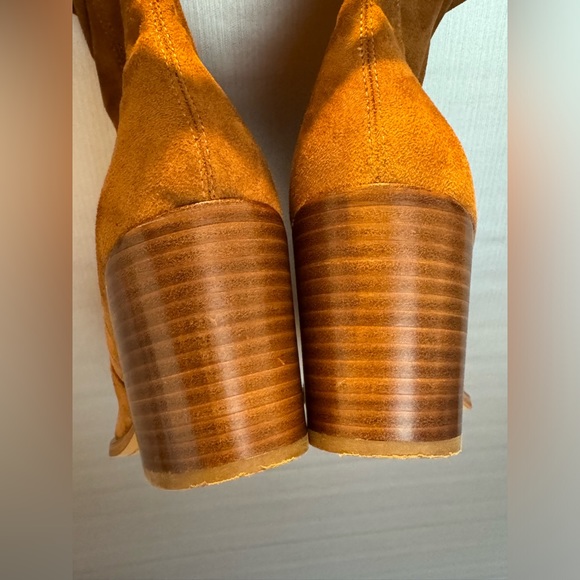 Marc Fisher LTD
Cathi Pointed Toe Over the Knee Boot 
Size 8 1/2 - Picture 5 of 10